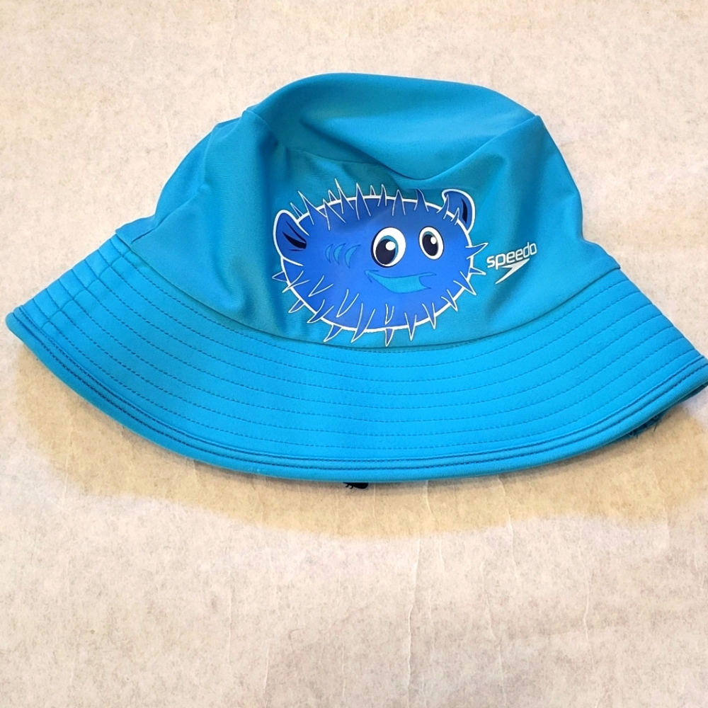 Speedo blue bucket hat with puffer fish graphic